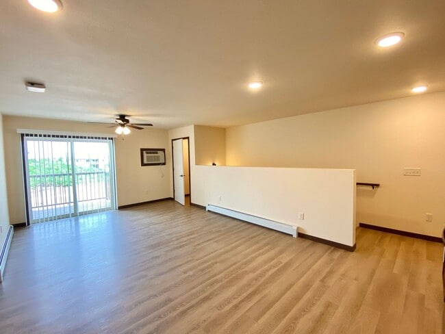 Photo - Willow Estates Apartment Community