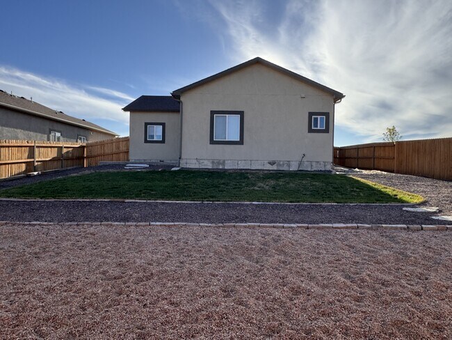5412 Gannet Ln