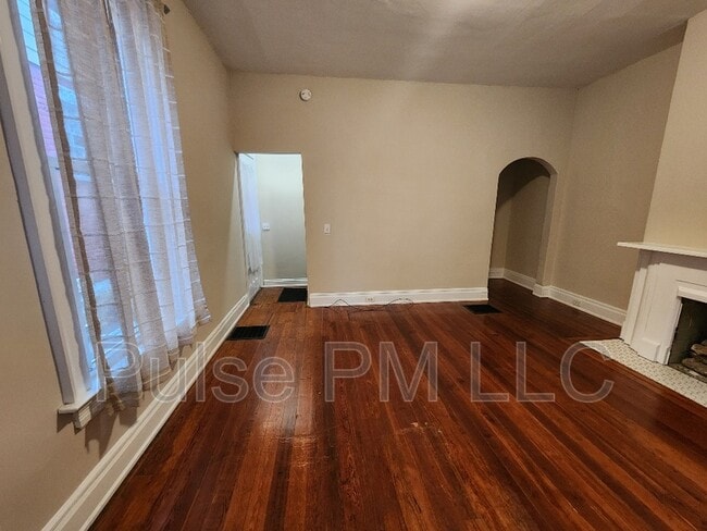 Photo - 1539 St Clair St Unit 1