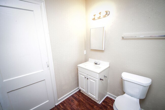 Photo - 934 Poinsettia St Unidad 934 Poinsettia