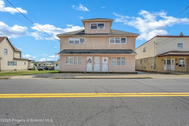 Building Photo - 530 S Main St Rental