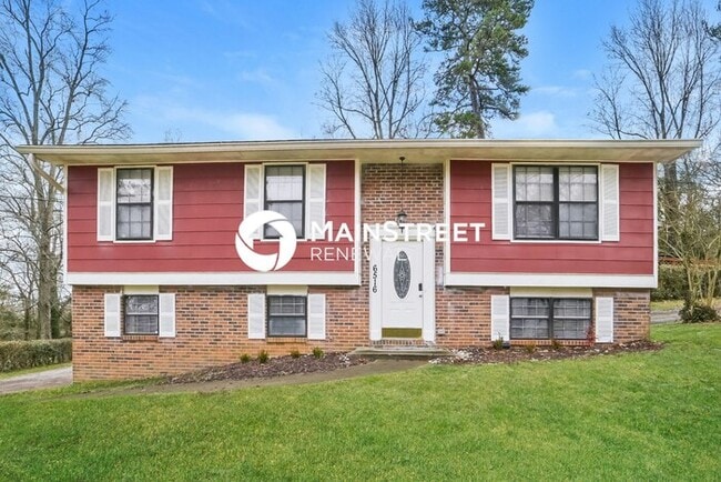 Building Photo - 4 Bedroom Pet-Friendly Home in Knoxville, TN with Main Street Renewal