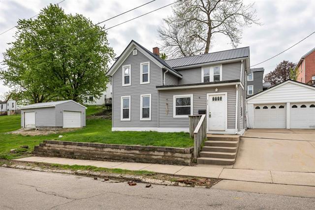 Photo - 976 Oak St House