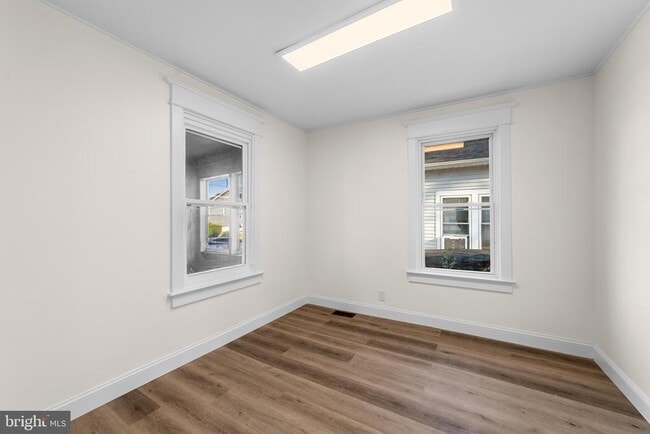 Photo - 257 Homecrest Ave