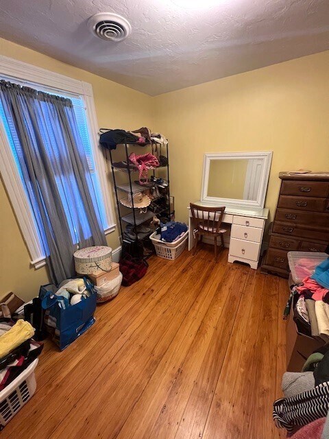 632 E 7th St Unit 2