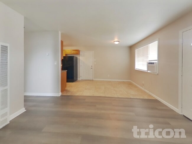 Photo - 207 Roger St