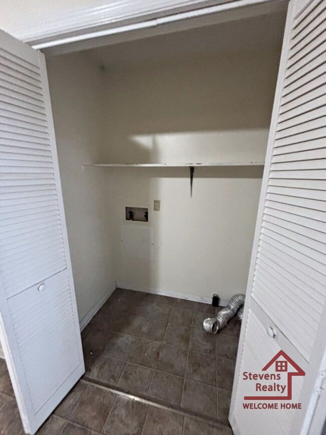 Photo - 111 Bybee Dr