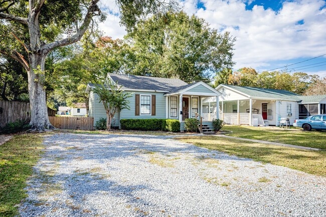Photo - Adorable Updated Cottage in Pascagoula