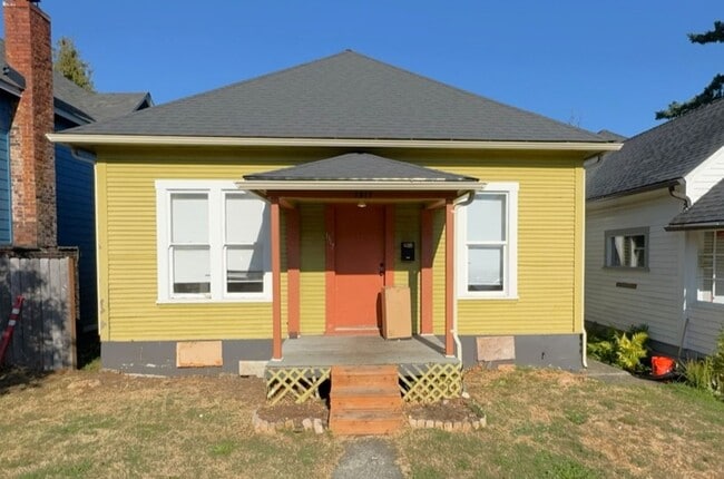 Building Photo - Spacious 3 Bedroom, 1 Bathroom Home for Rent