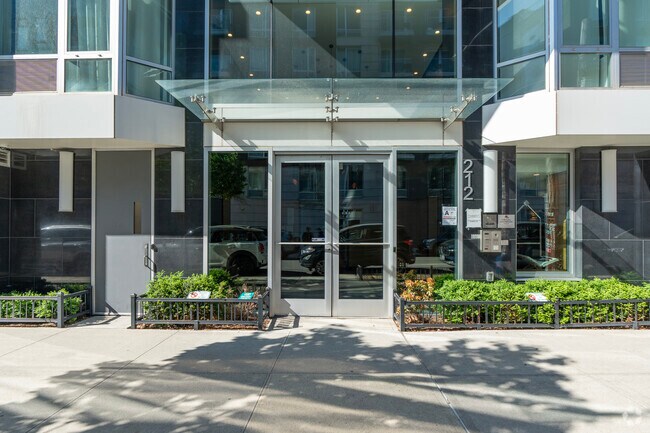 Building Entrance - 212 N 9th St