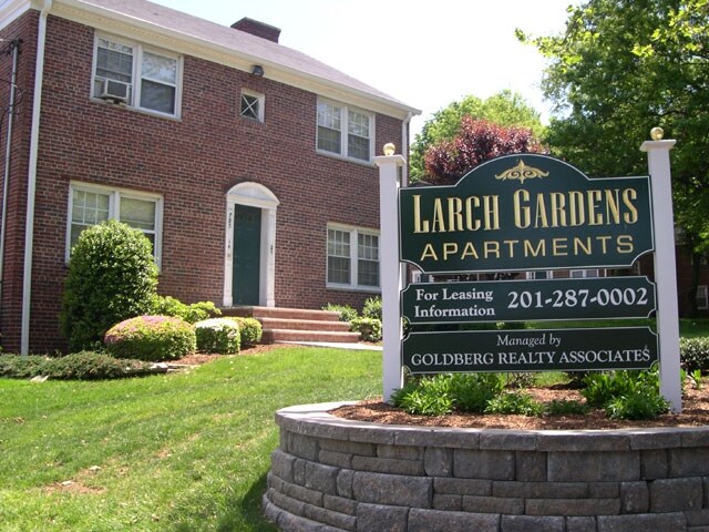 Larch Gardens Apartments - Larch Gardens Apartments