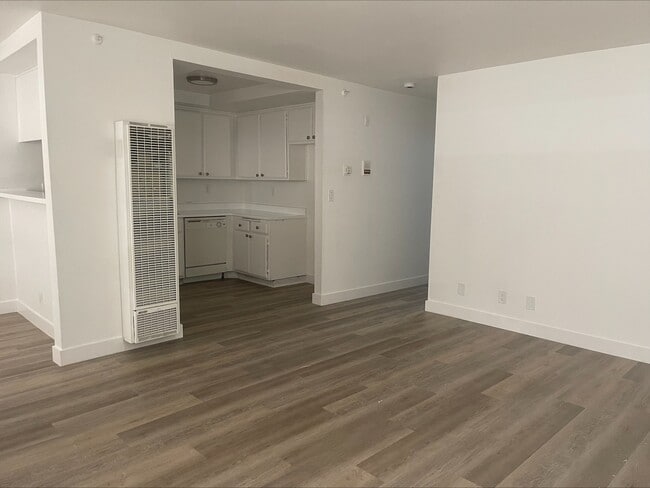 Photo - 13628 Kornblum Ave.