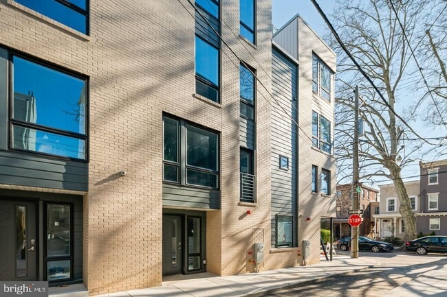 Photo - 815 Perkiomen St