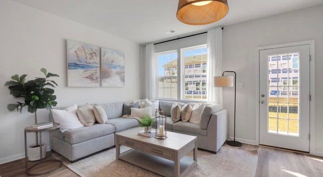 267 Hermosa Dr