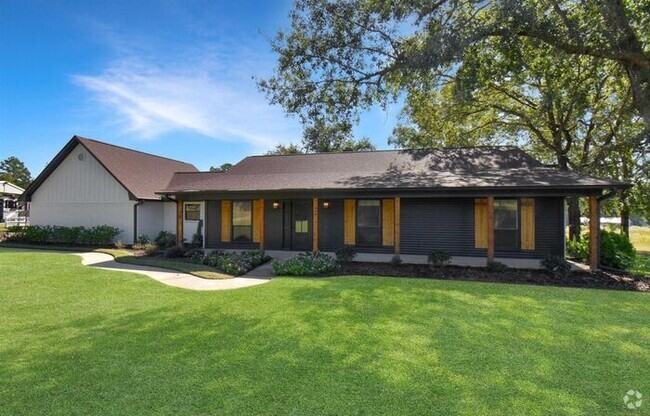Building Photo - A Rare Find with Space, Charm, and Endless... Rental