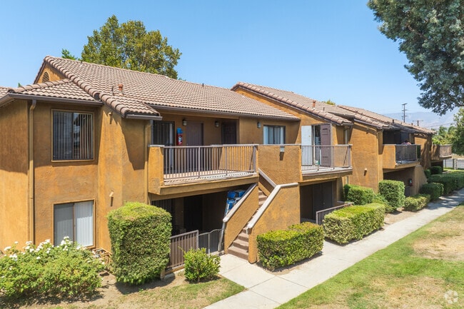 106 W Pennsylvania Ave - Tesoro Rental