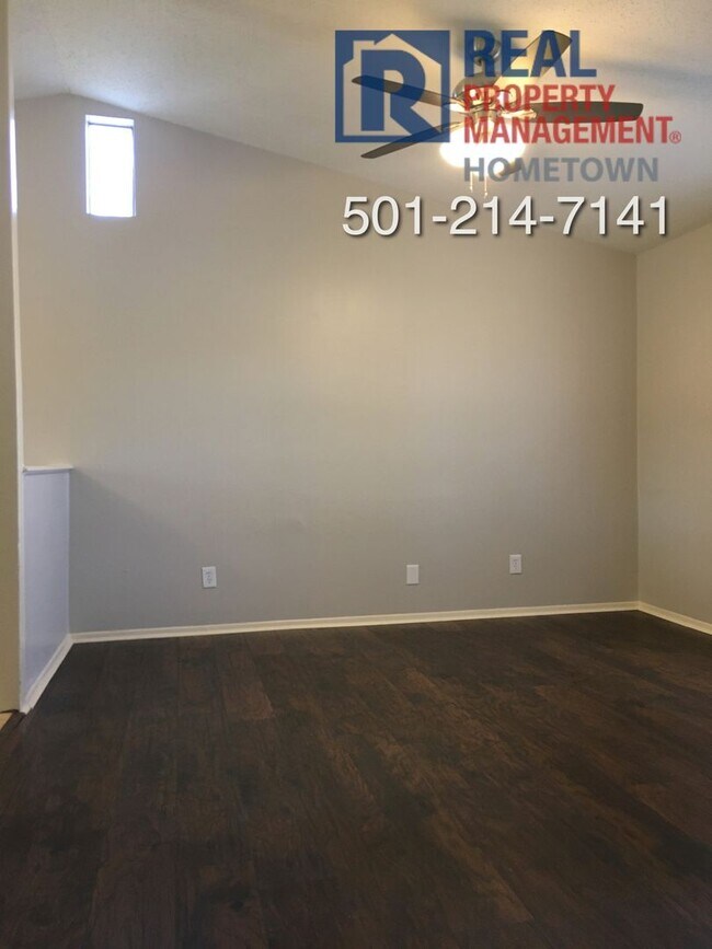 Photo - 134 Lonsdale Cir