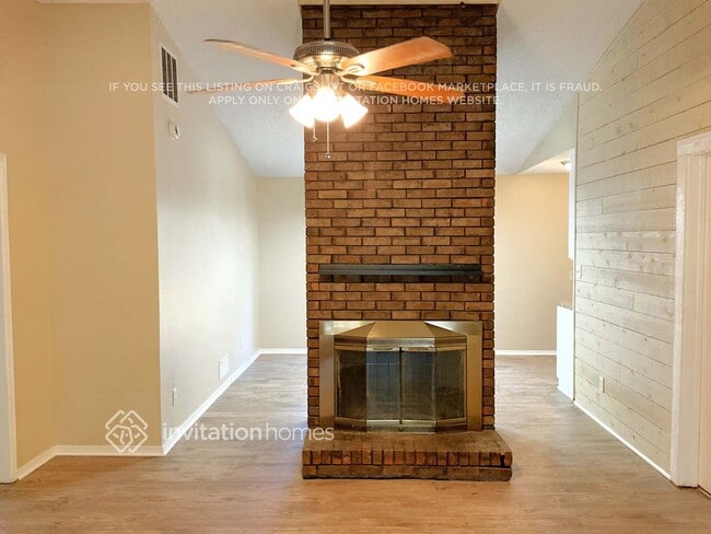 Photo - 1093 Sandalwood Dr