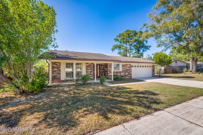 Photo - 2726 Winrock Dr W