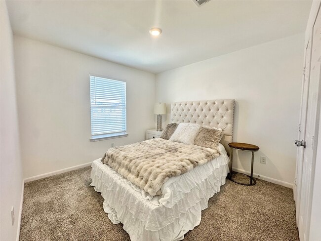 Photo - 11218 Beverley Pk St