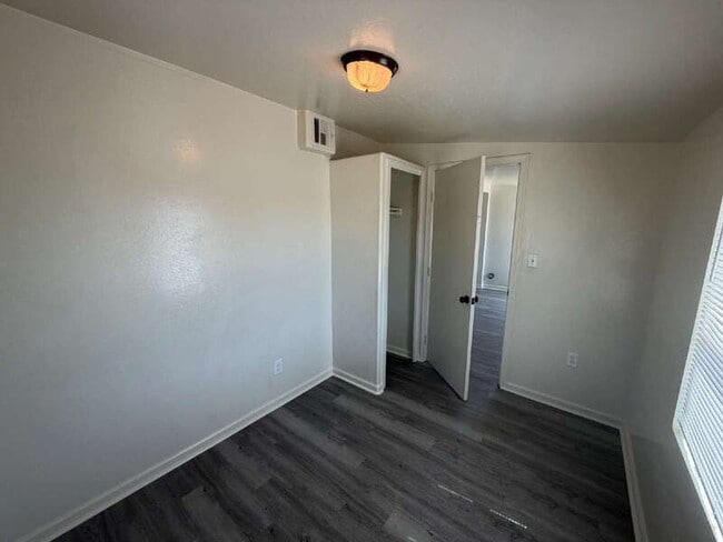 Photo - 1010 N Park Ave