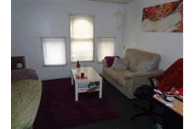 Building Photo - 221 N Ashley St