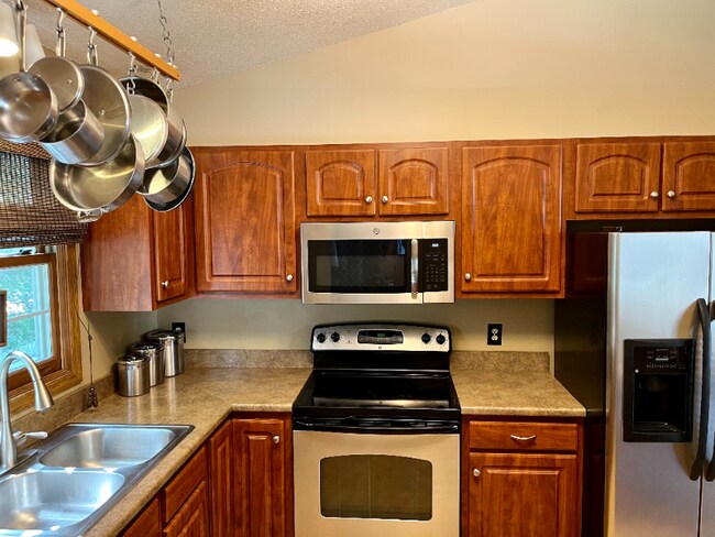 Photo - 17604 Lorence Way