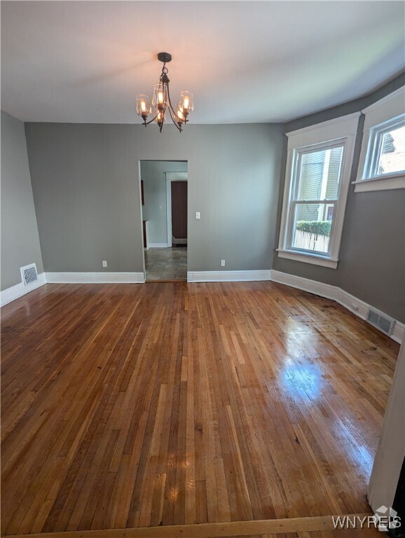 Building Photo - 324 West Ave Rental