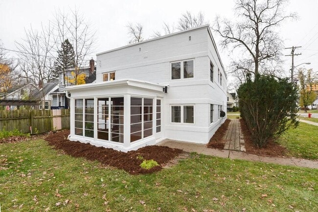 Photo - 814 Pauline Blvd Unit 2