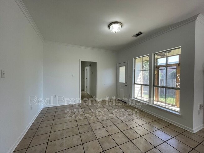 Photo - 9382 Pecan Tree Dr