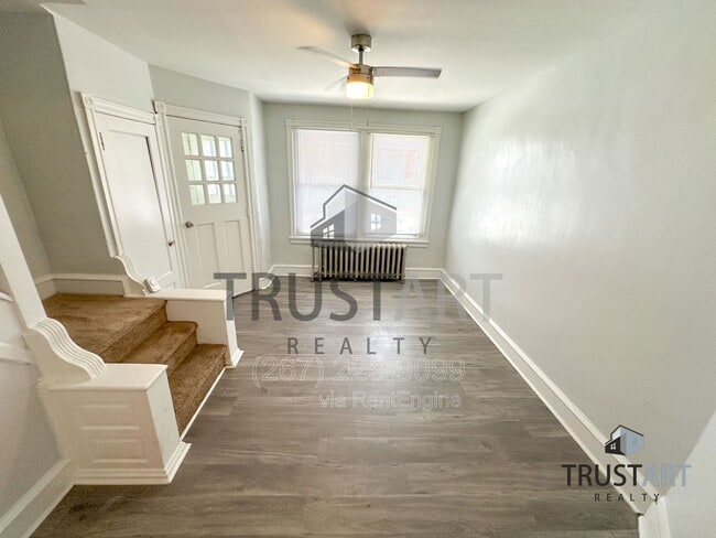 Photo - 217 Sulis St