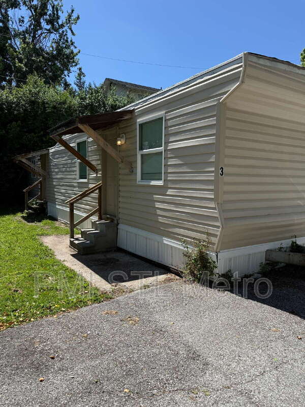 Building Photo - 747 Cunningham Ave Unit LOT3