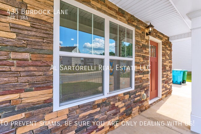 Photo - 435 Burdock Ln