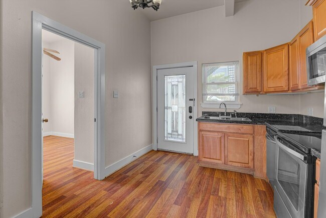 Photo - 1017 11th St Unit 1