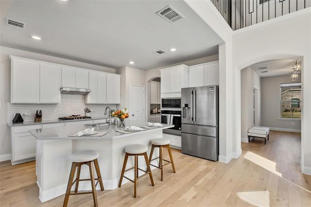 Photo - 1220 W Yarrow Ave