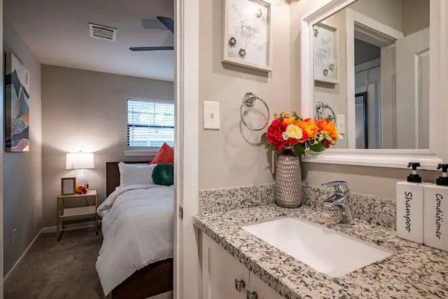 Photo - 9130 Vogue Ln Unit B