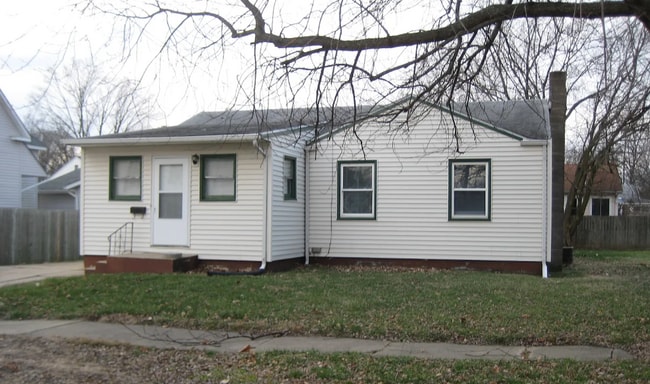 Photo - 11 N Seymour St House