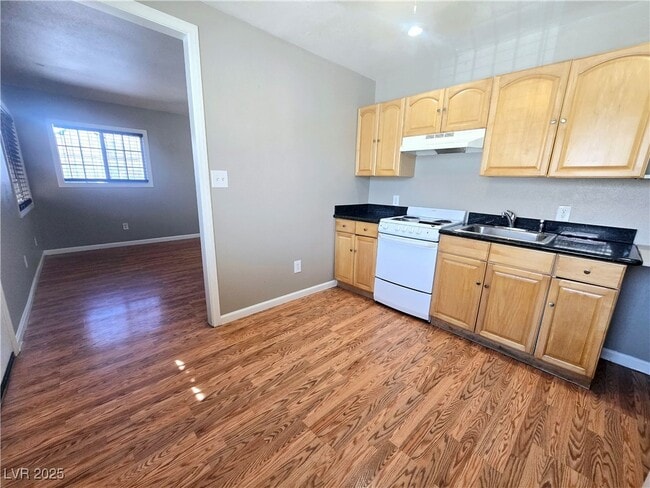 Photo - 331 S 9th St