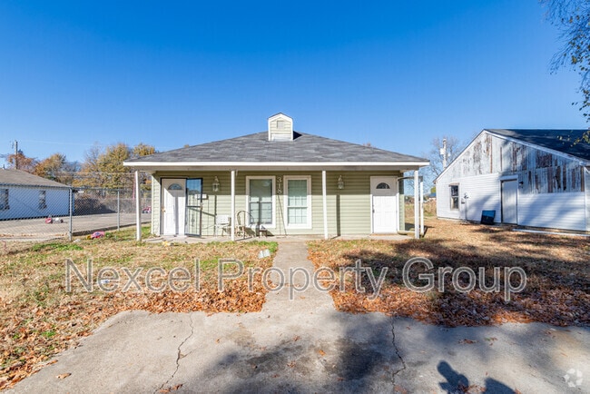 Building Photo - 318 Gannt St Rental