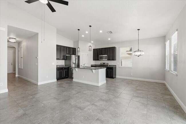 Photo - 11007 Inside Loop