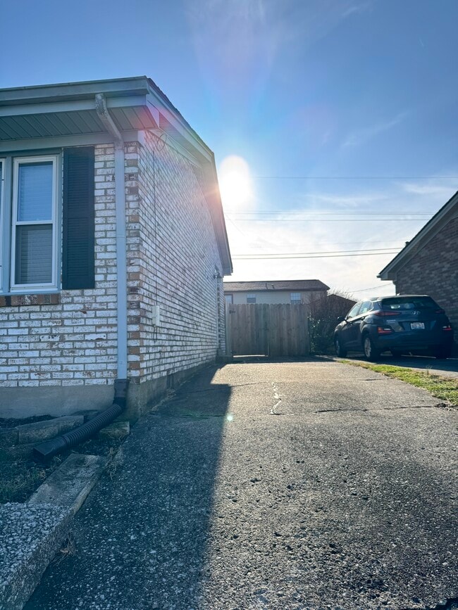 Photo - 308 E Tiverton Way