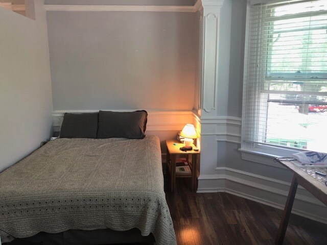 Photo - 323 S 46th St Unit 2F