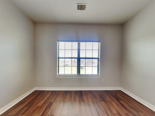 Photo - 4202 Alvin St