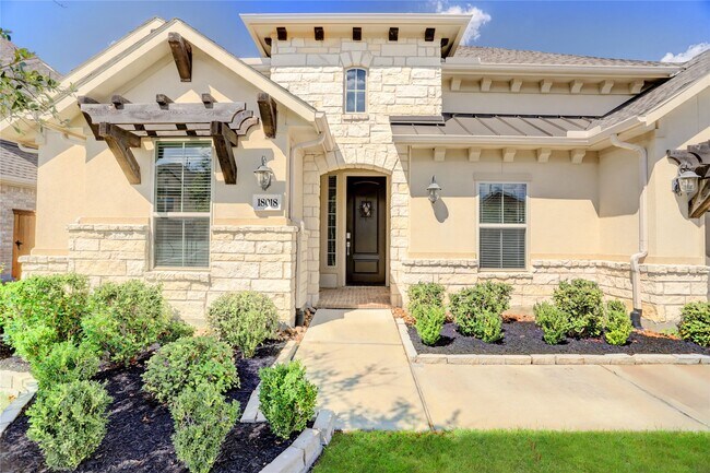 Photo - 18018 Zagranski Cedar Ct