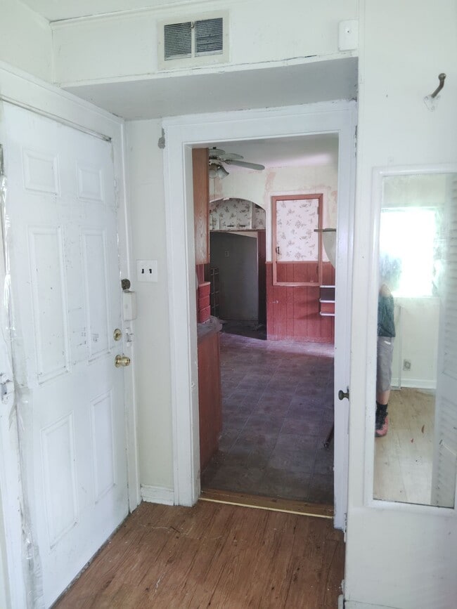 Photo - 4521 Oakwood Ave