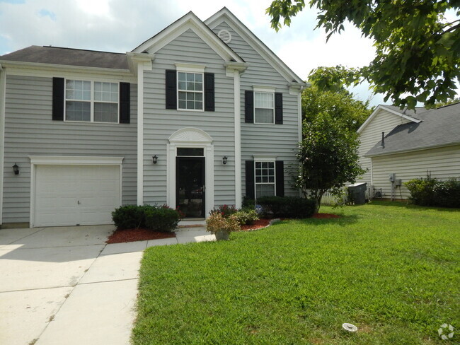 Building Photo - Nice home near outlet mall