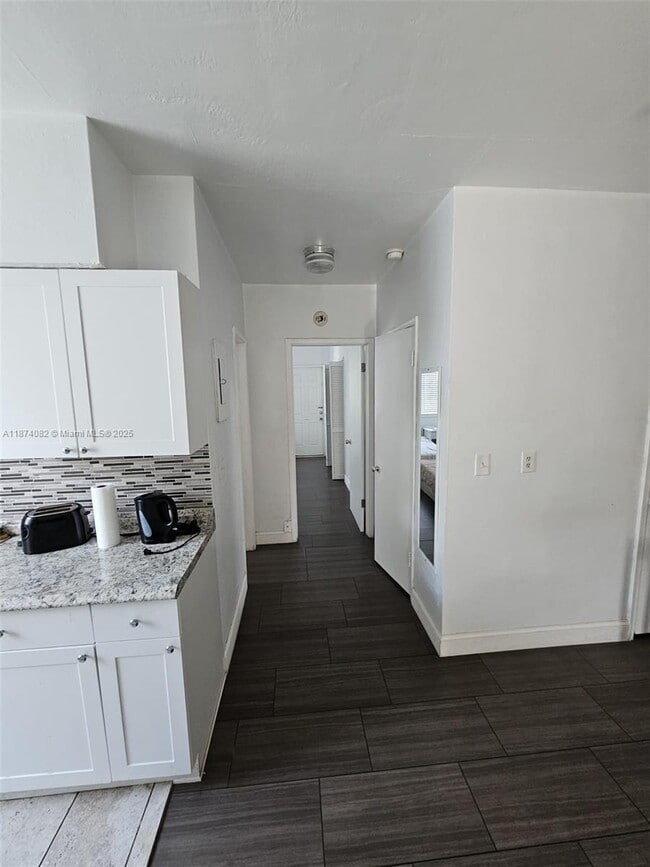 Building Photo - 7320 Carlyle Ave Unit 4 Rental