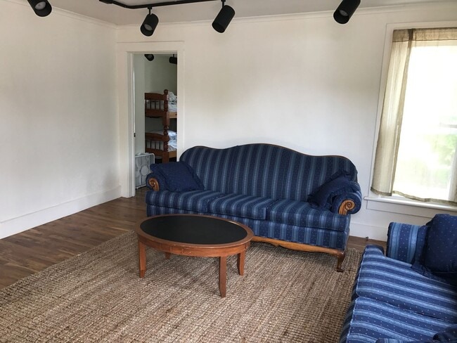 Photo - 315 Perry St Unit 3