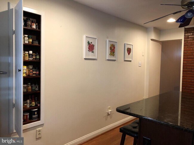 Photo - 1442 Andre St