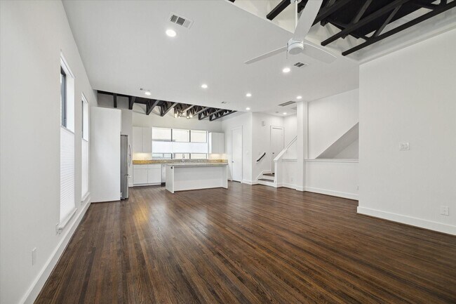 Photo - 1105 W 21st St